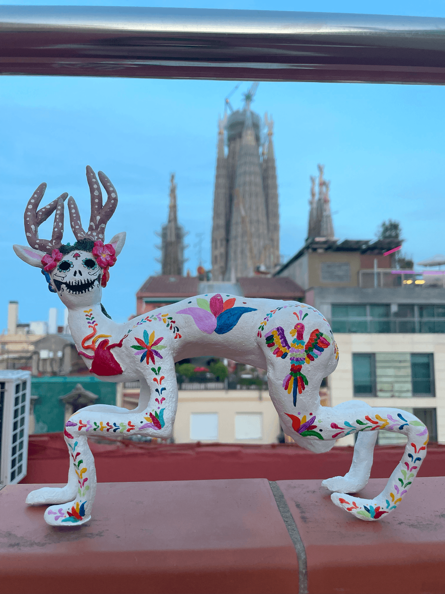 Sculptures and embroidery